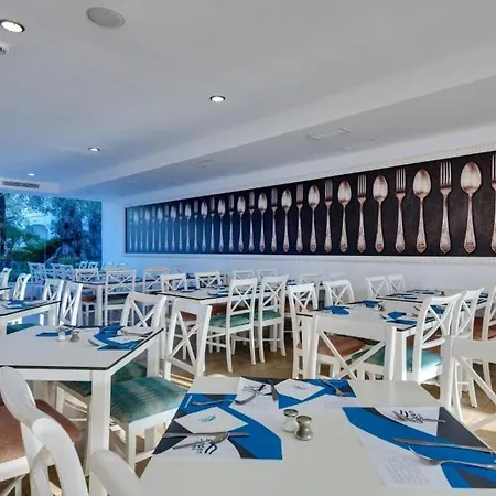 Alcudia Garden